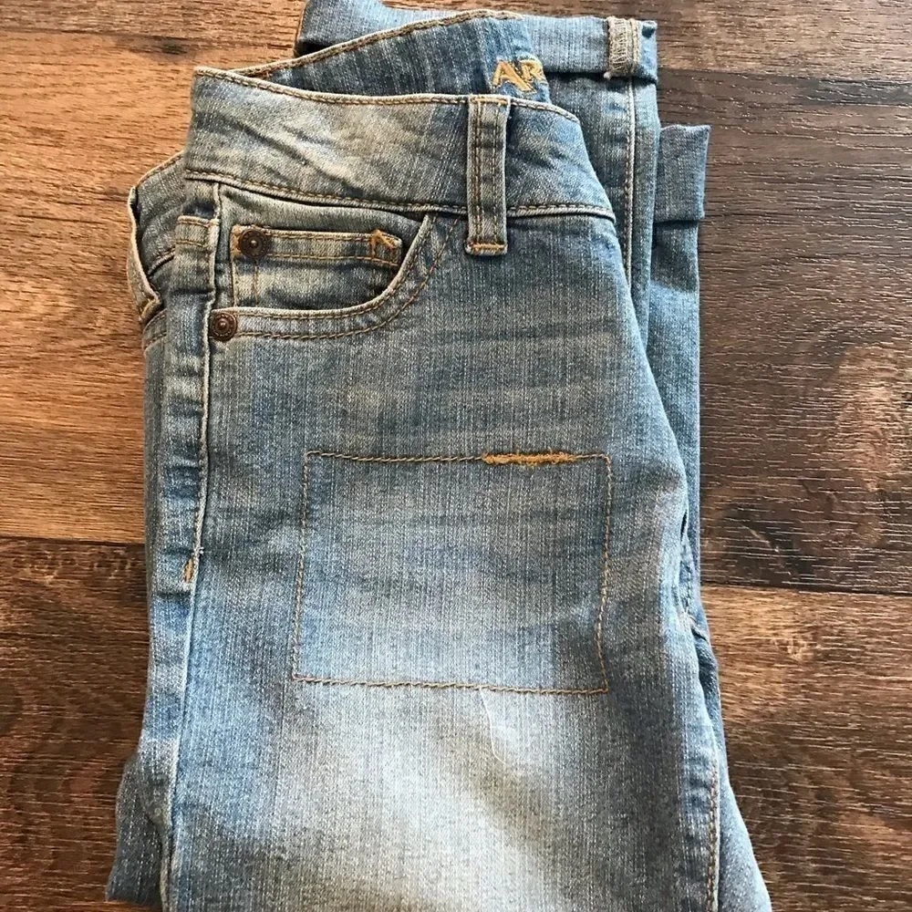 Arizona Jeans Cropped Light Wash 7 Regular NWT